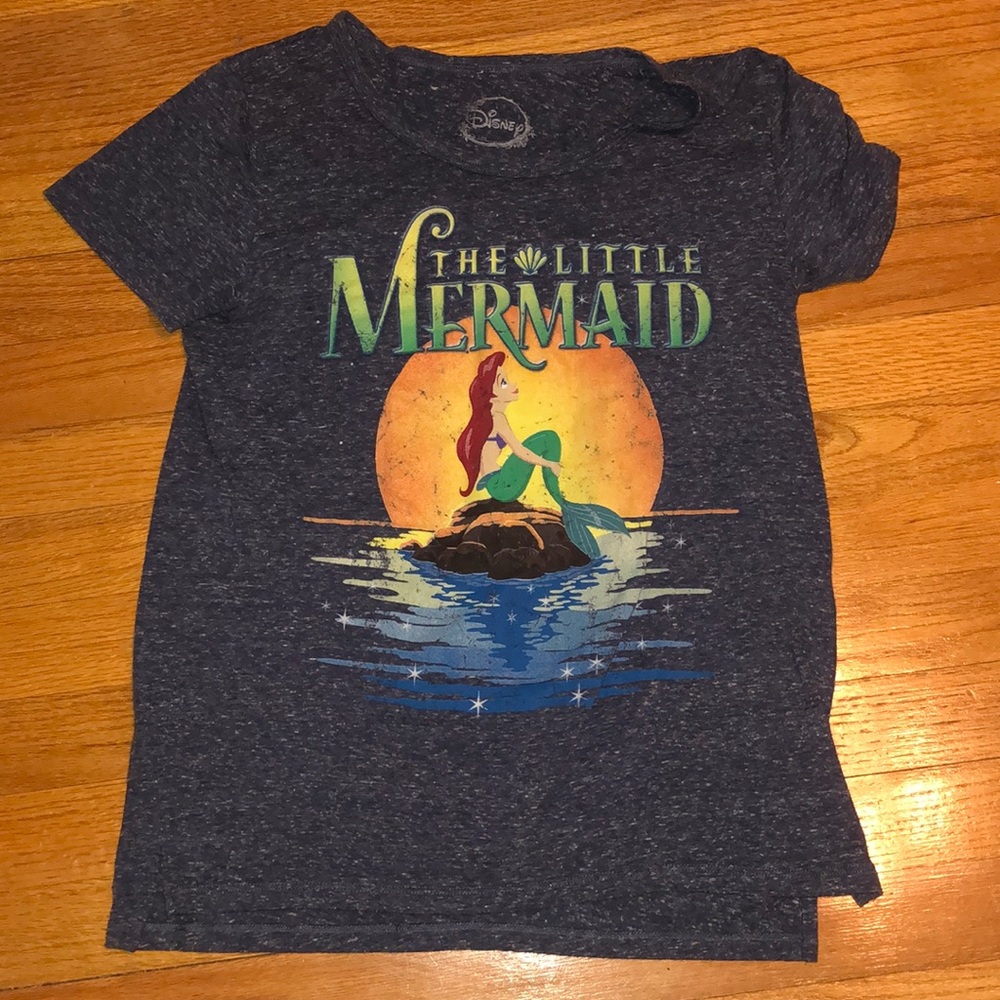 Disney Little Mermaid Tee size SM